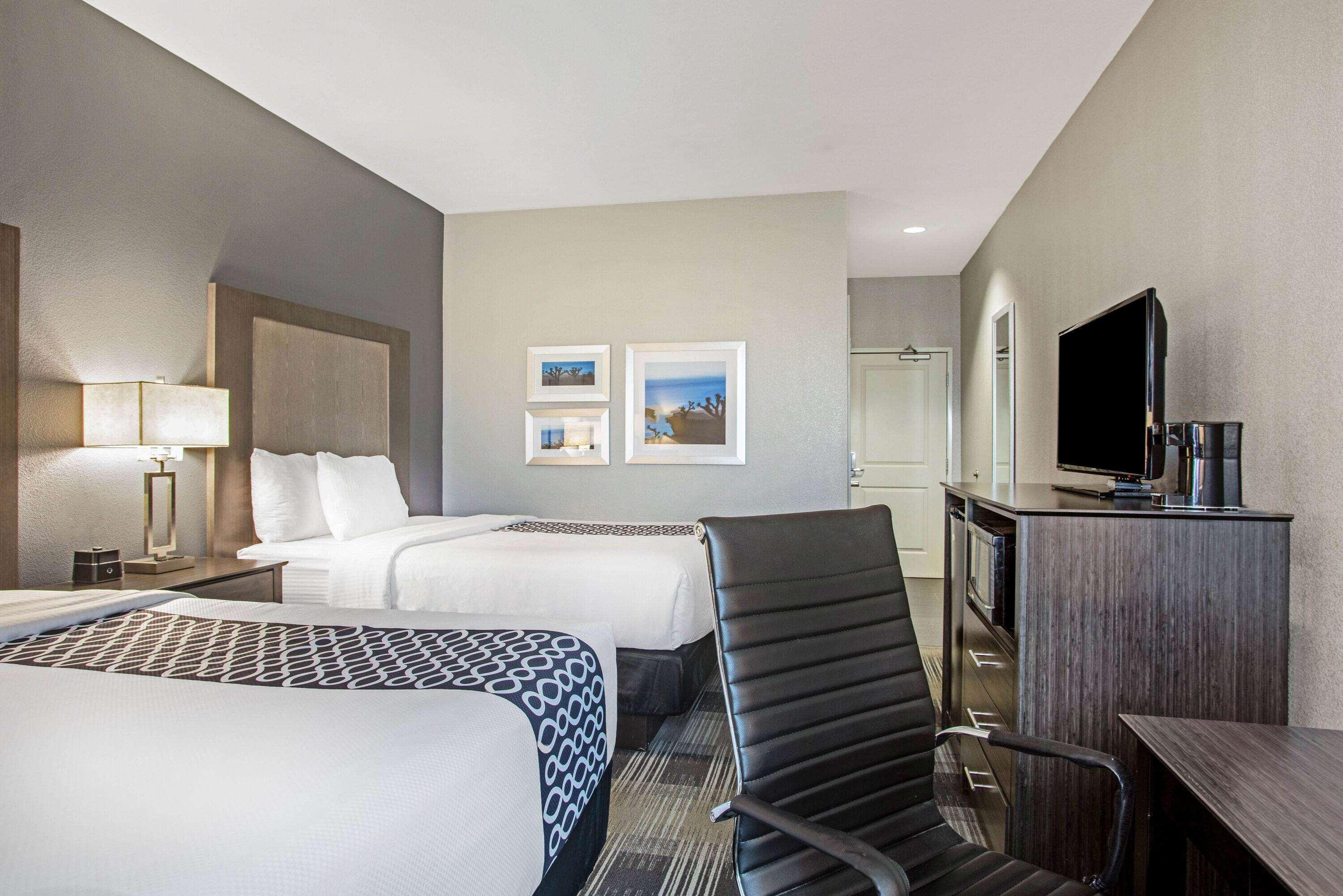 Hotel La Quinta By Wyndham Victoria - South Exteriér fotografie