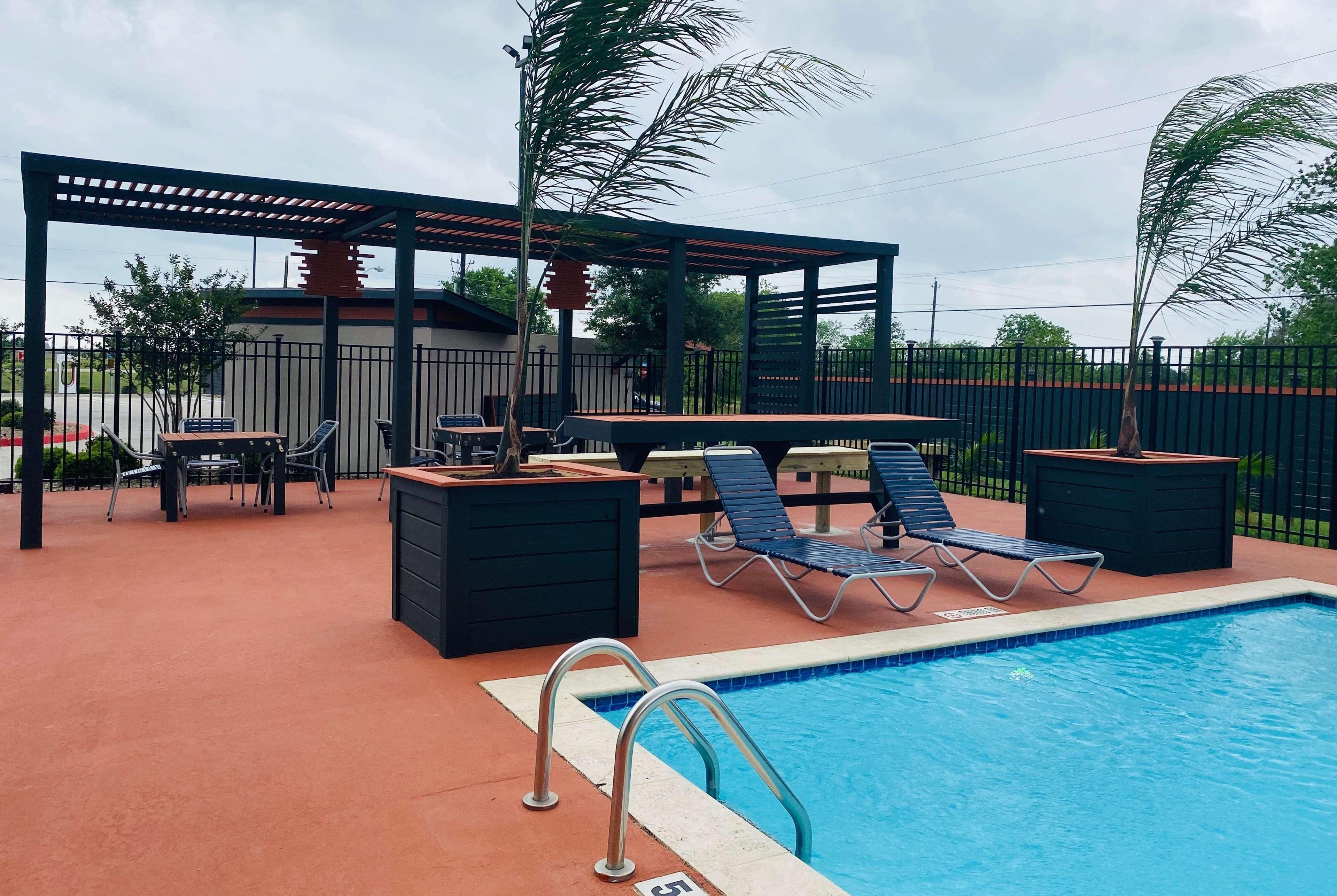 Hotel La Quinta By Wyndham Victoria - South Exteriér fotografie
